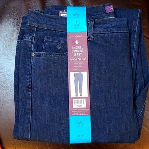 Gloria Vanderbilt Amanda Jeans size 18W Short - New with tags.
